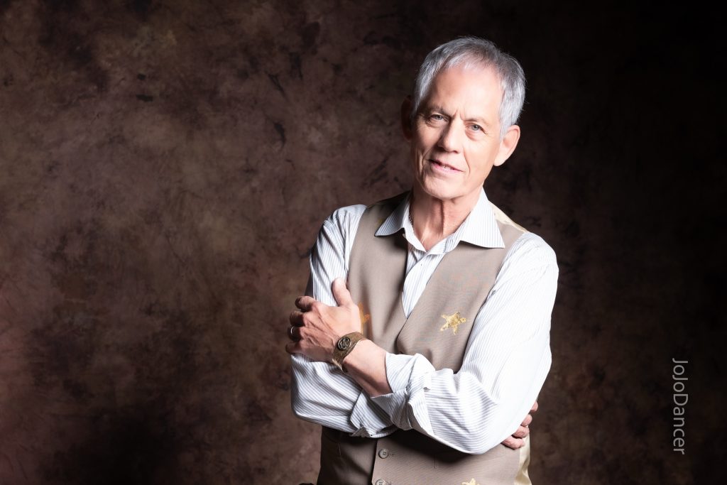 Warm close portrait of Rudi Harst